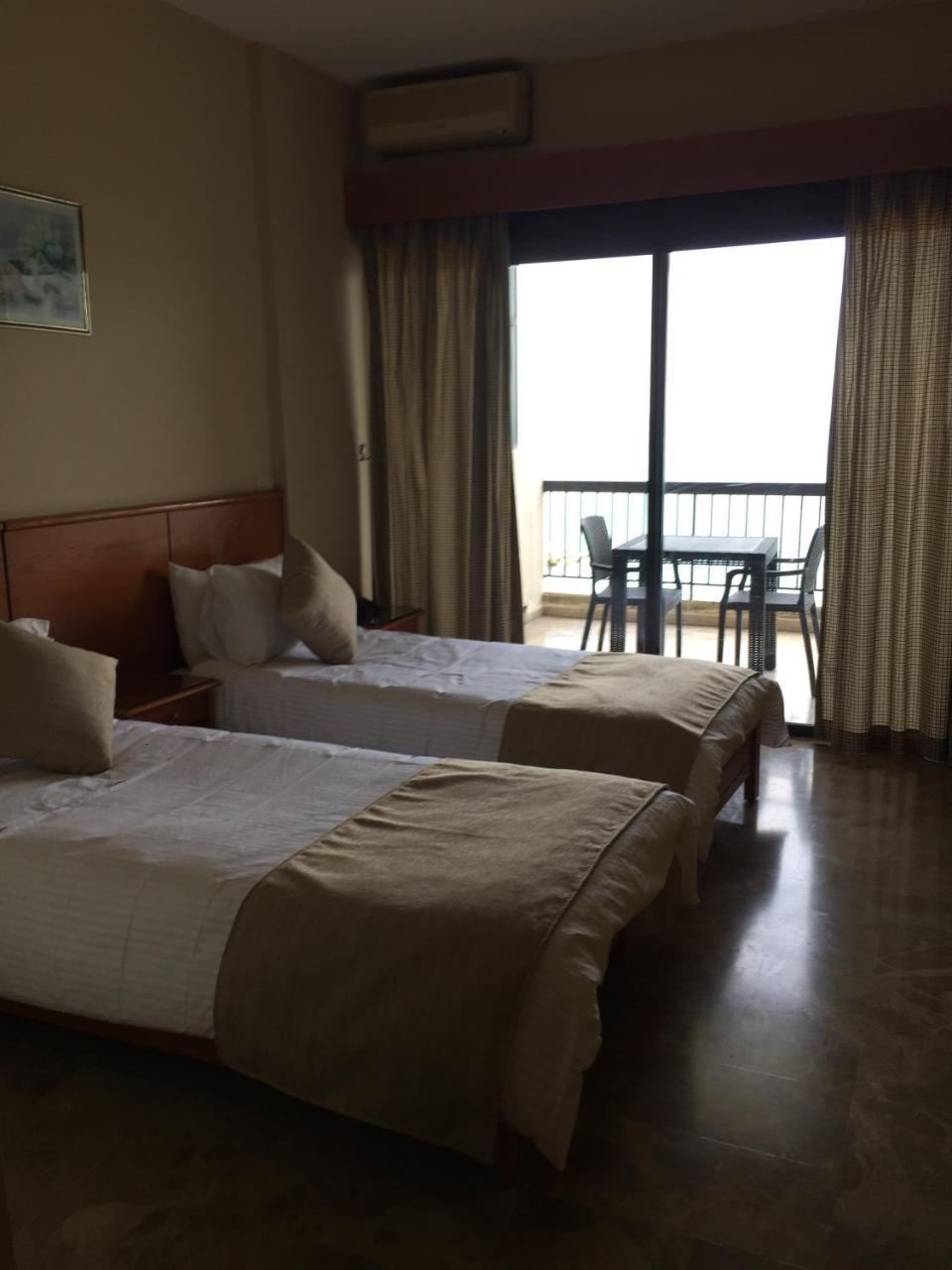 Holiday Suites Hotel & Beach Resort Jounieh Εξωτερικό φωτογραφία