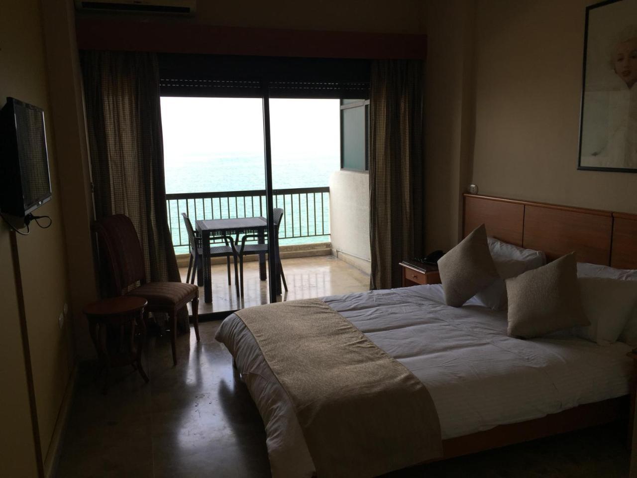Holiday Suites Hotel & Beach Resort Jounieh Εξωτερικό φωτογραφία