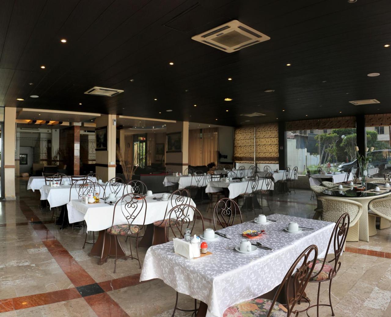 Holiday Suites Hotel & Beach Resort Jounieh Εξωτερικό φωτογραφία